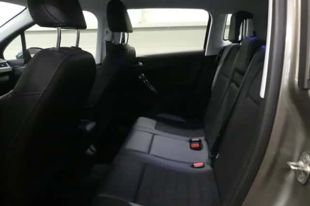 Peugeot 2008 (2013) thumbnail 4