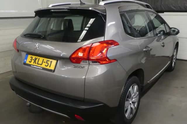 Peugeot 2008 (2013) thumbnail 5