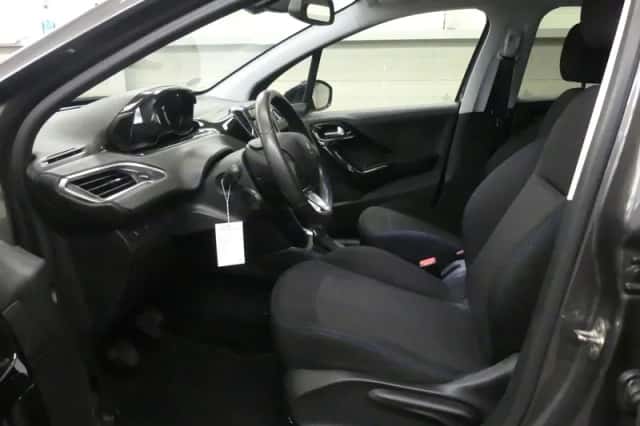 Peugeot 208 (2019) thumbnail 2