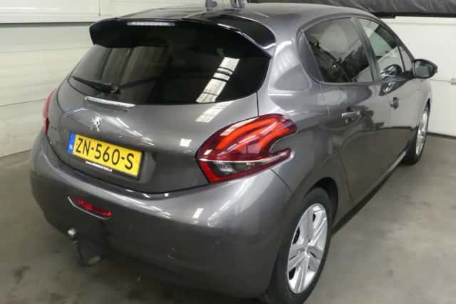 Peugeot 208 (2019) thumbnail 6