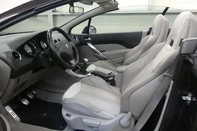 Peugeot 308 (2011) thumbnail 3