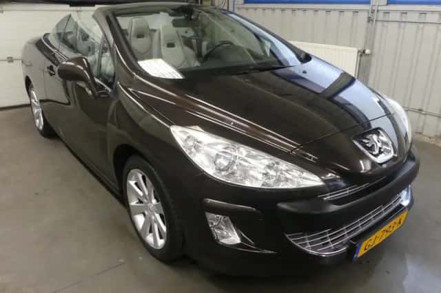 Peugeot 308 (2011) thumbnail 4