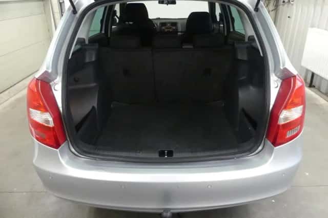 Škoda Fabia (2011) thumbnail 5