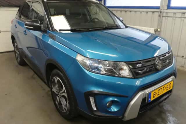 Suzuki Vitara (2015) thumbnail 3