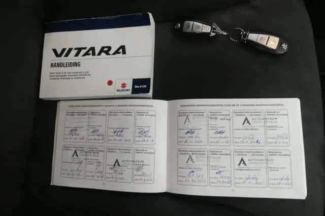 Suzuki Vitara (2015) thumbnail 5