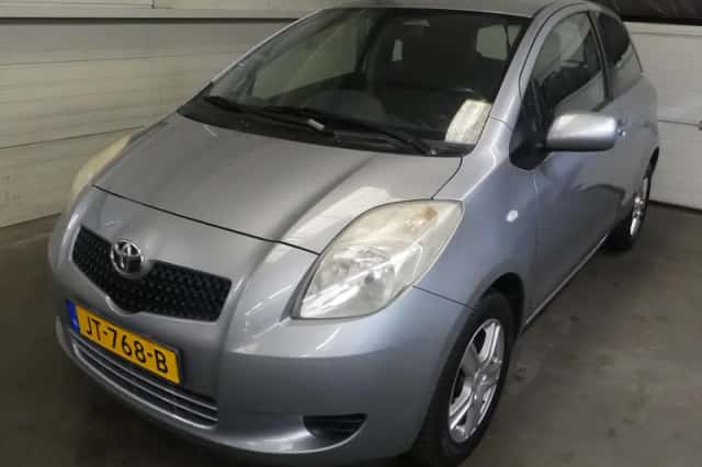 Toyota Yaris (2006) thumbnail 1
