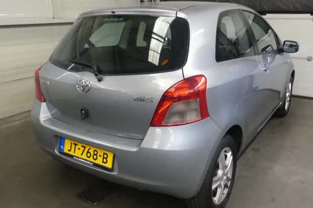 Toyota Yaris (2006) thumbnail 6