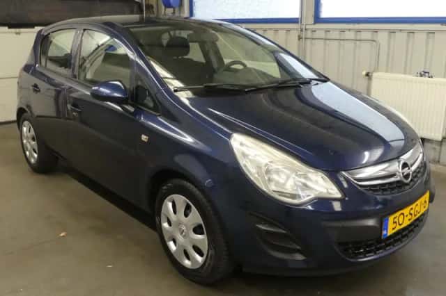 Opel Corsa (2011) thumbnail 3
