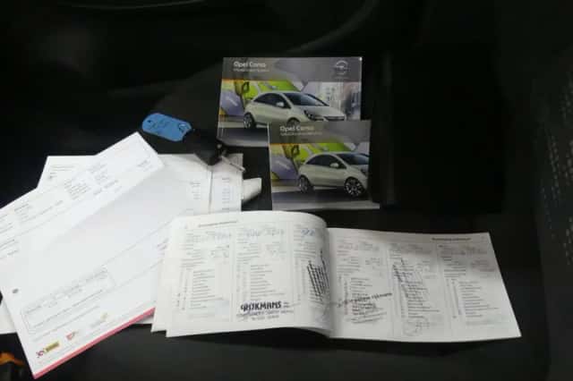 Opel Corsa (2011) thumbnail 5