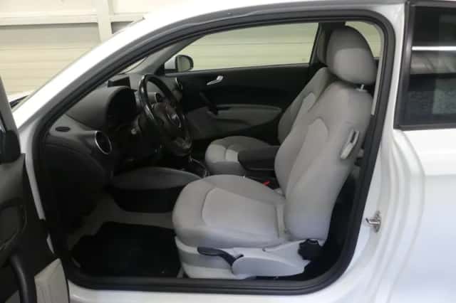 Audi A1 (2015) thumbnail 2