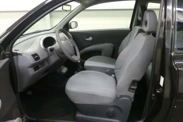Nissan Micra (2003) thumbnail 2