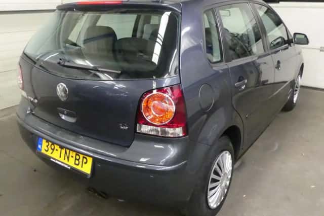 Volkswagen Polo (2006) thumbnail 5