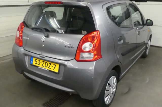 Suzuki Alto (2012) thumbnail 6