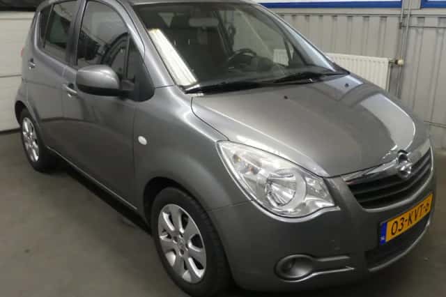 Opel Agila (2010) thumbnail 3