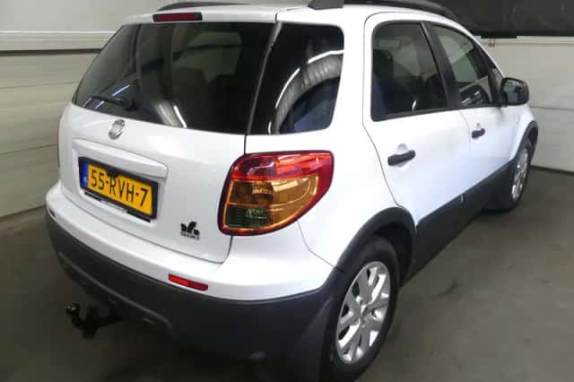 Fiat Sedici (2011) thumbnail 6