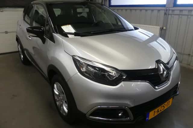 Renault Captur (2013) thumbnail 3