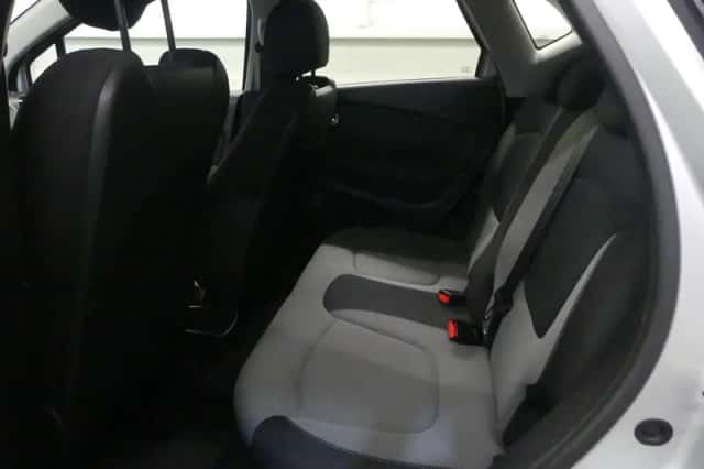 Renault Captur (2013) thumbnail 4