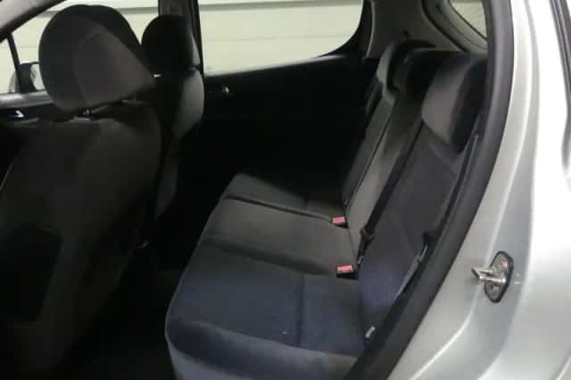 Peugeot 207 (2006) thumbnail 4