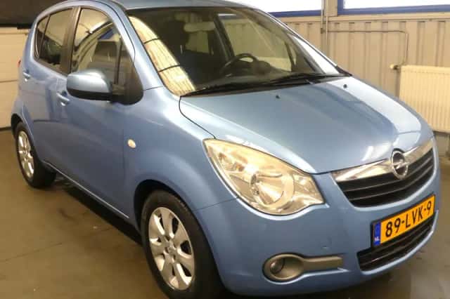 Opel Agila (2010) thumbnail 3