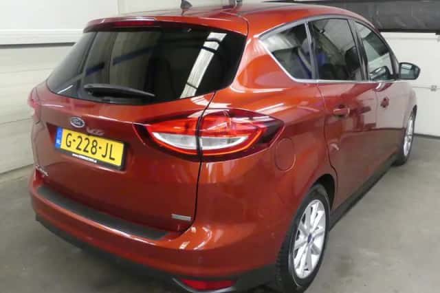 Ford C-Max (2017) thumbnail 6