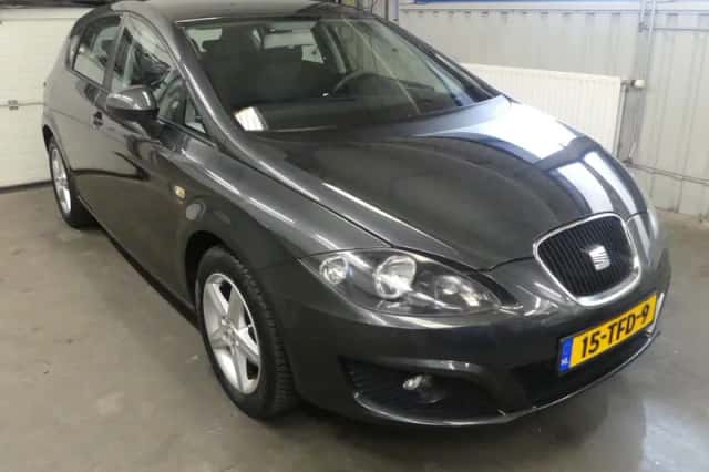 SEAT Leon (2011) thumbnail 3