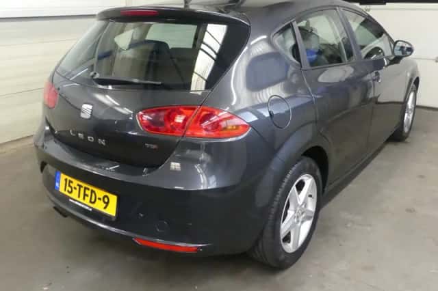 SEAT Leon (2011) thumbnail 6
