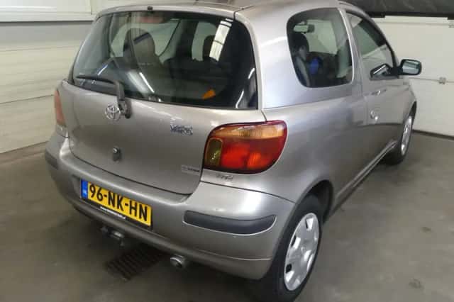 Toyota Yaris (2003) thumbnail 6