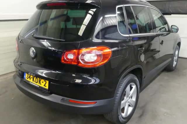 Volkswagen Tiguan (2009) thumbnail 6