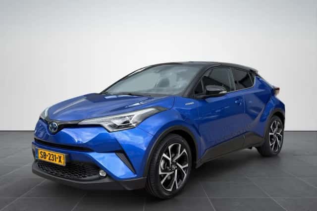 Toyota C-HR (2018) thumbnail 4