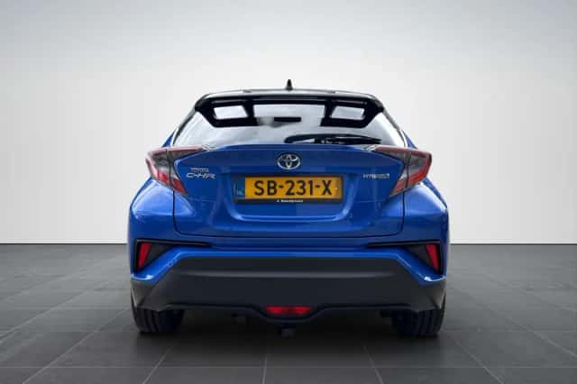 Toyota C-HR (2018) thumbnail 6