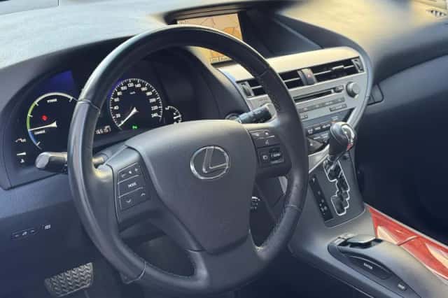 Lexus RX (2009) thumbnail 2