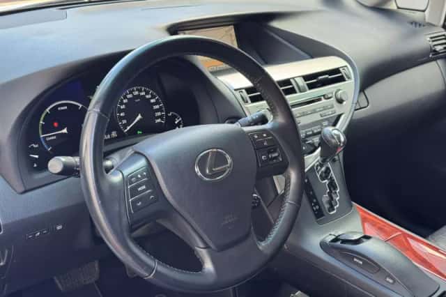 Lexus RX (2010) thumbnail 2
