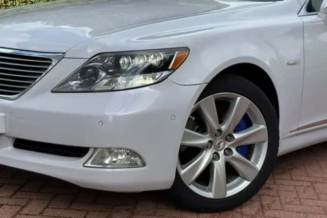 Lexus LS (2008) thumbnail 5