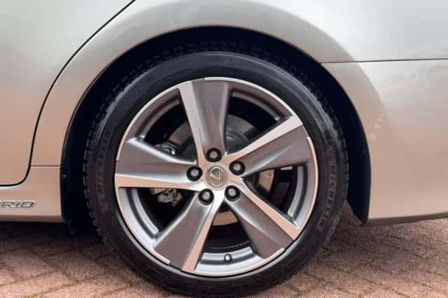 Lexus GS (2017) thumbnail 3