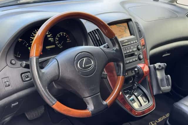 Lexus RX (2003) thumbnail 2