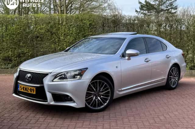 Lexus LS (2013) thumbnail 1