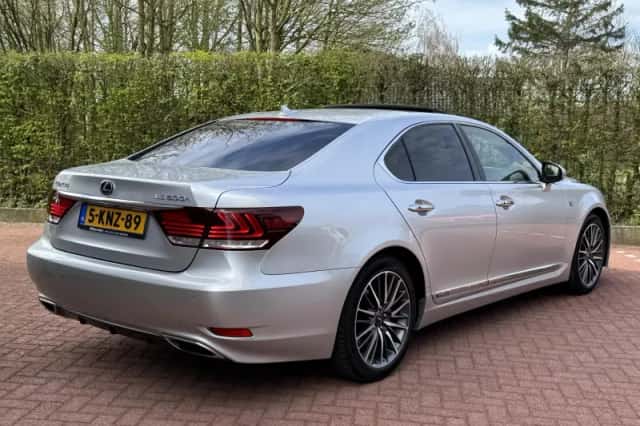 Lexus LS (2013) thumbnail 3