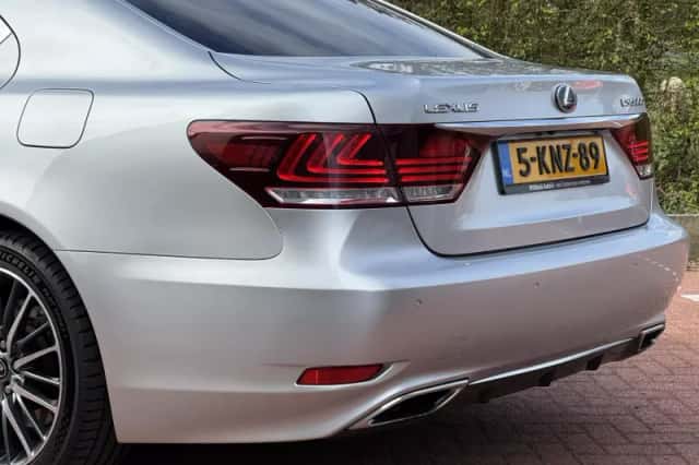 Lexus LS (2013) thumbnail 5