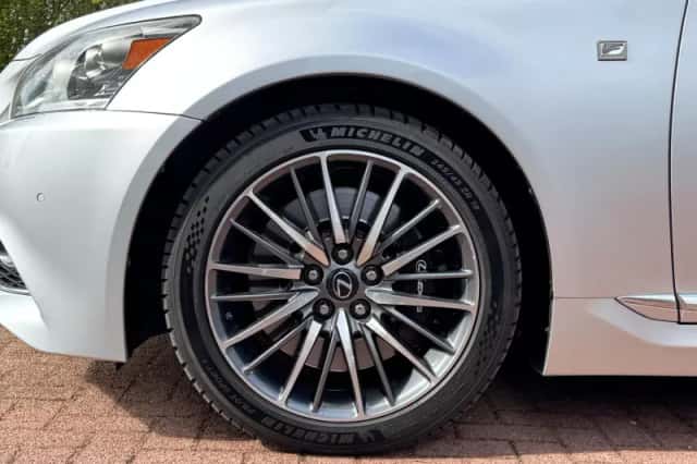 Lexus LS (2013) thumbnail 6