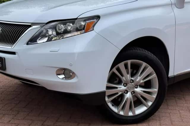 Lexus RX (2011) thumbnail 3