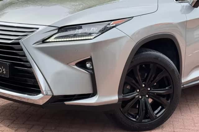 Lexus RX (2016) thumbnail 3