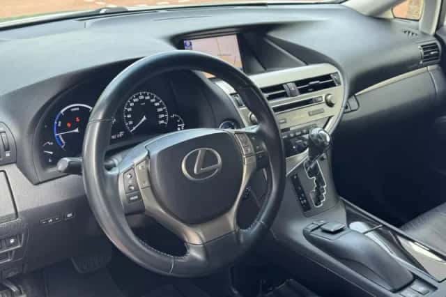 Lexus RX (2014) thumbnail 2