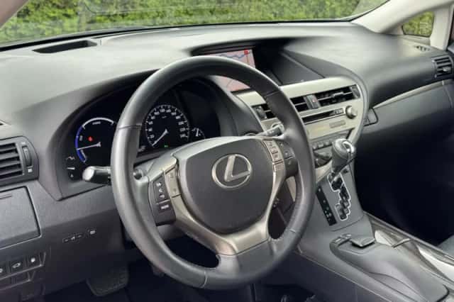 Lexus RX (2012) thumbnail 2