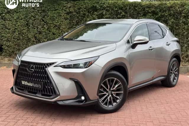 Lexus NX (2022) thumbnail 1