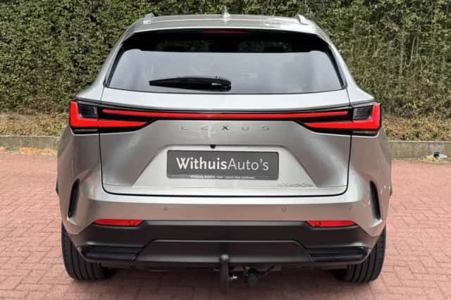 Lexus NX (2022) thumbnail 5