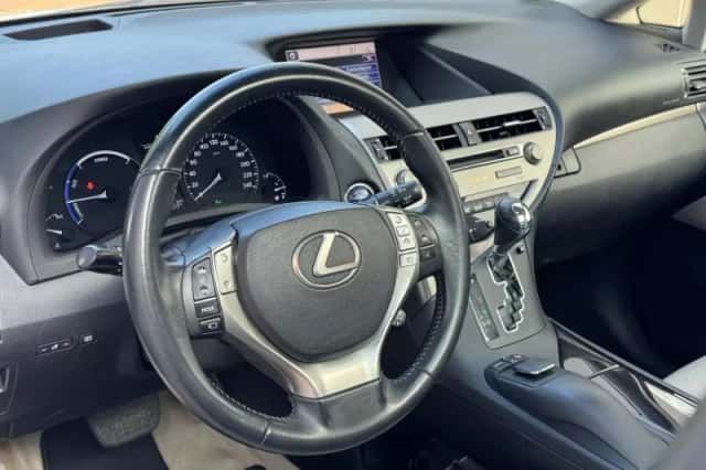 Lexus RX (2012) thumbnail 2