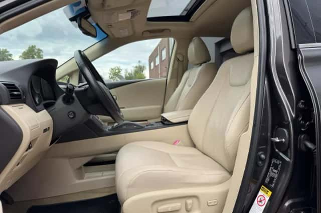 Lexus RX (2010) thumbnail 3
