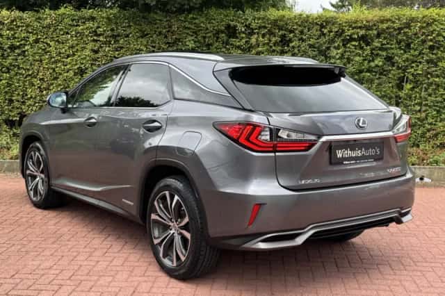 Lexus RX (2016) thumbnail 3