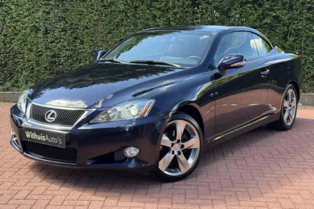 Lexus IS (2010) thumbnail 5