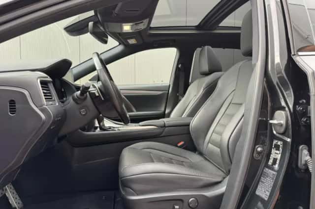Lexus RX (2022) thumbnail 4